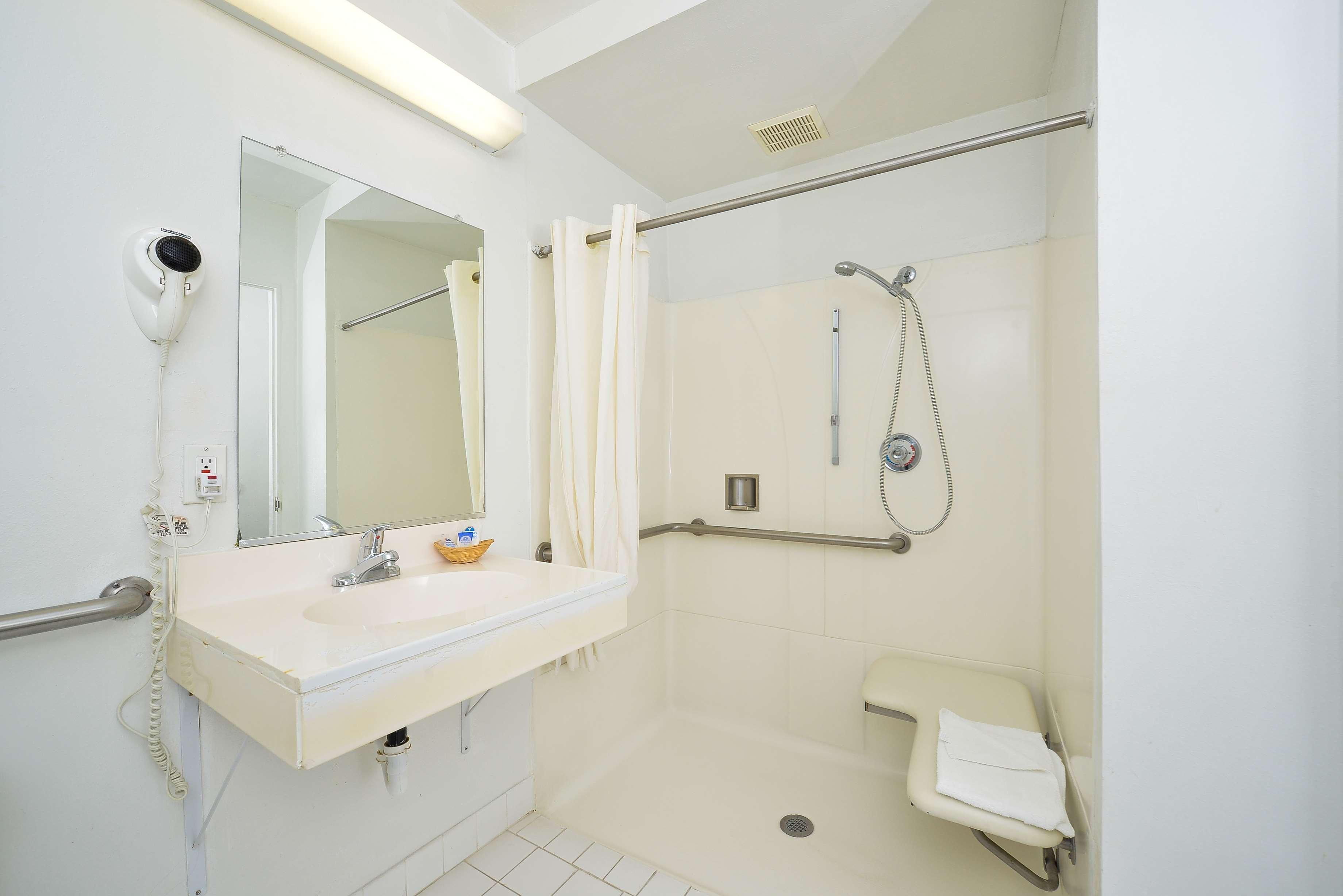Americas Best Value Inn - Chico Cameră foto
